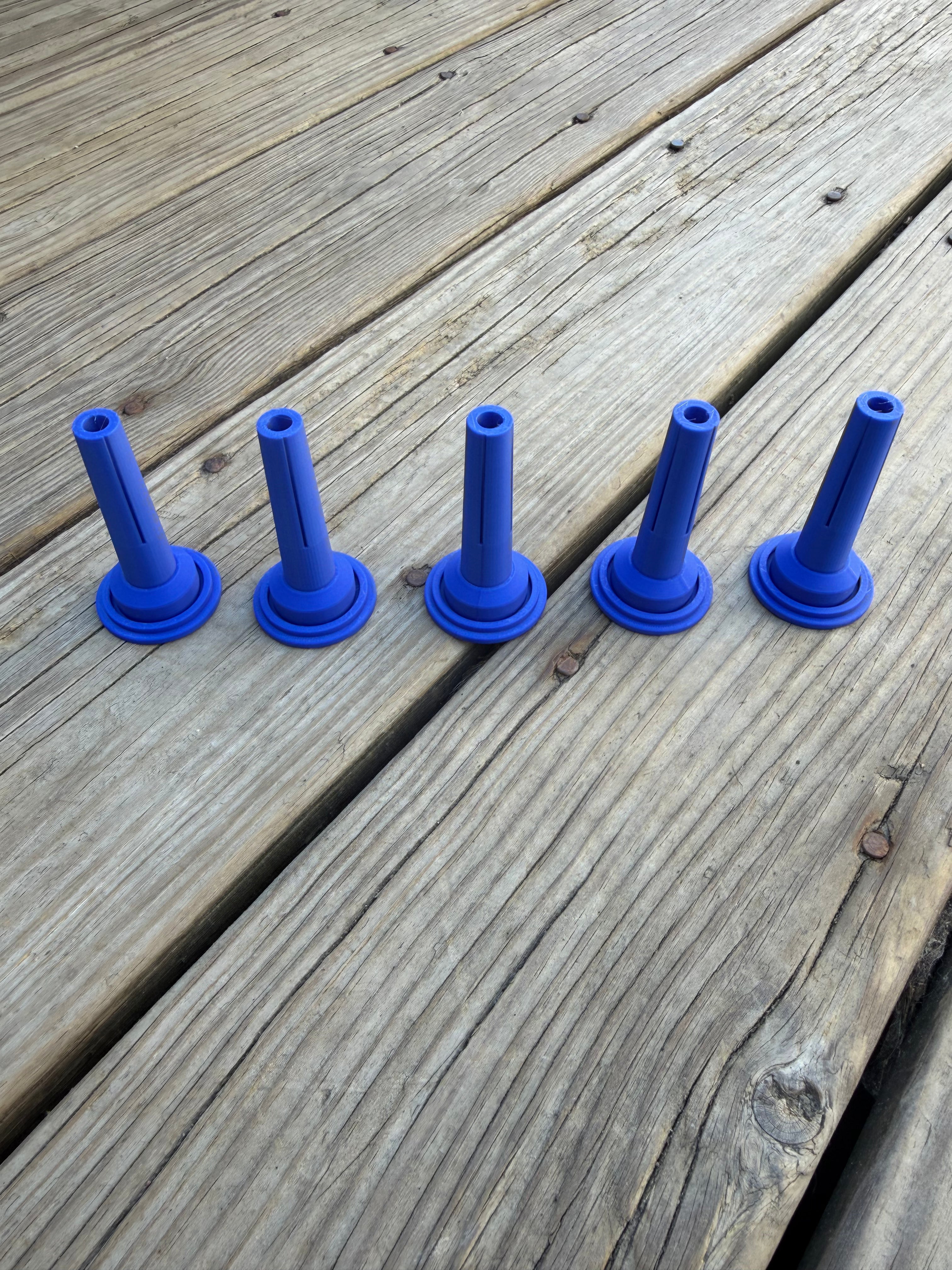 Set of adapters for 1oz Spools of Madeira Thread